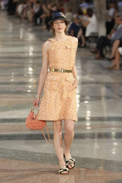 Look 46